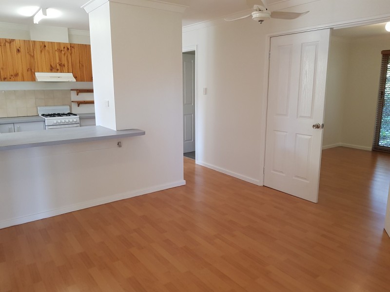 8 Portsmouth Place, Waikiki WA 6169