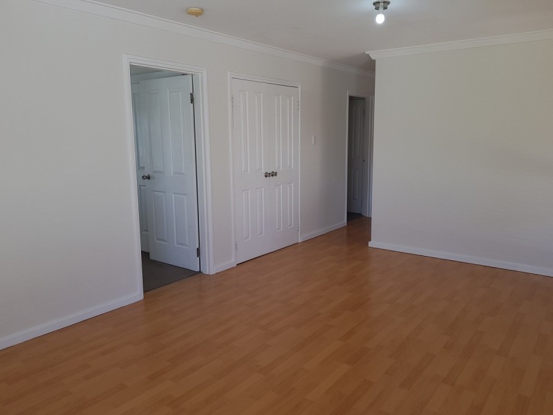 8 Portsmouth Place, Waikiki WA 6169