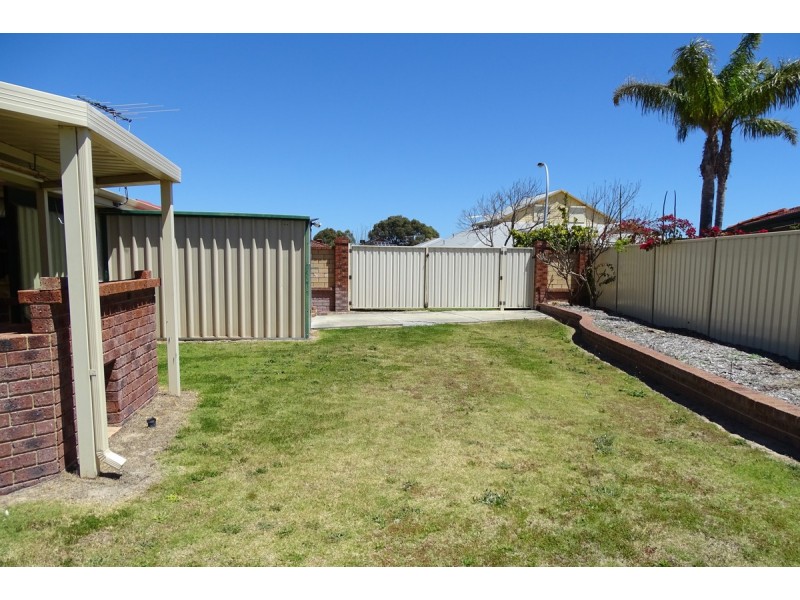 2 Kingsford Court, Port Kennedy WA 6172