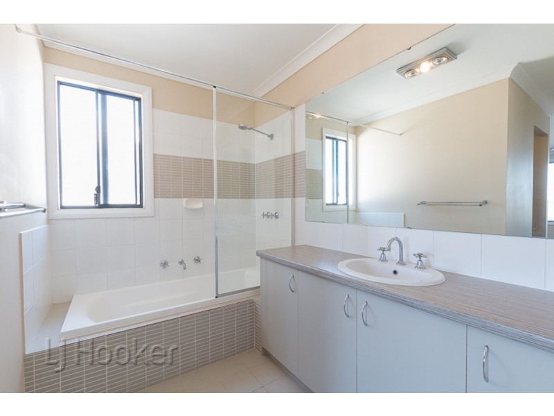 13 Bremen Lane, Port Kennedy WA 6172