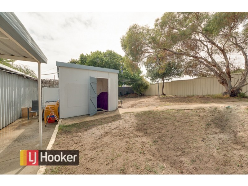 4 Willis Street, Warnbro WA 6169