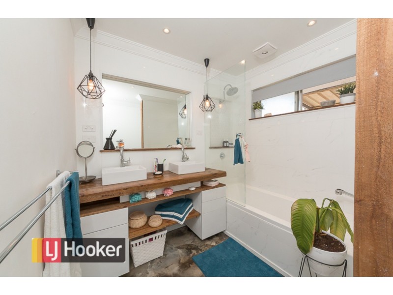 54 Malibu Road, Safety Bay WA 6169