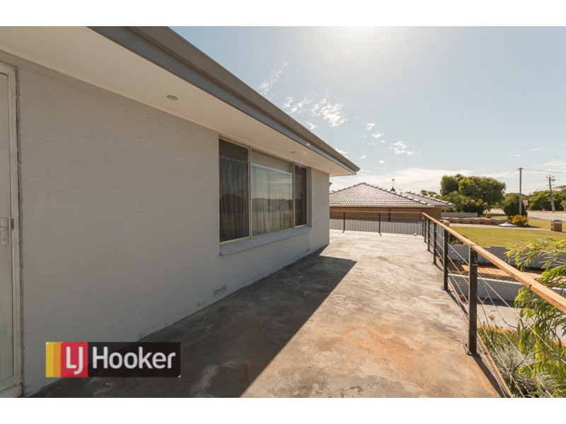 54 Malibu Road, Safety Bay WA 6169