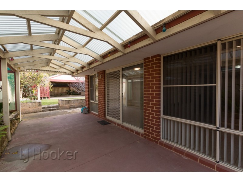 17 Mayflower Close, Port Kennedy WA 6172