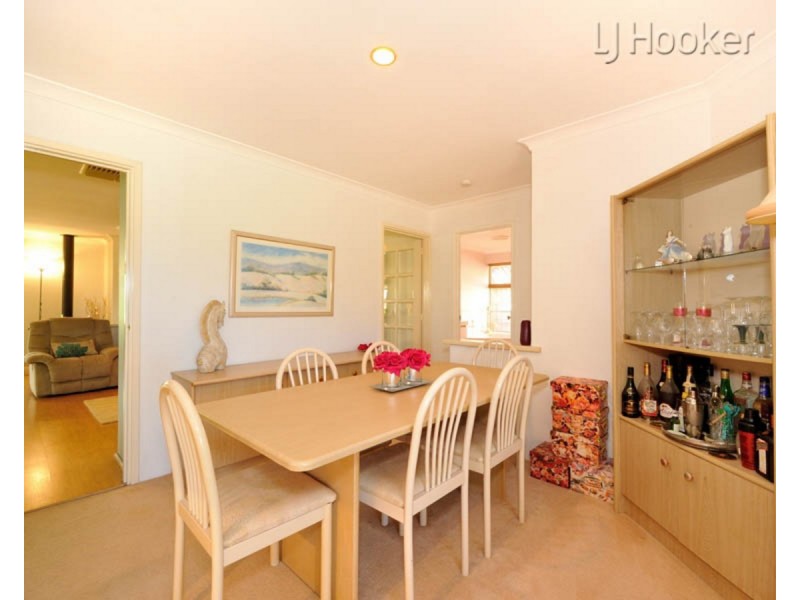 23 The Avenue, Warnbro WA 6169