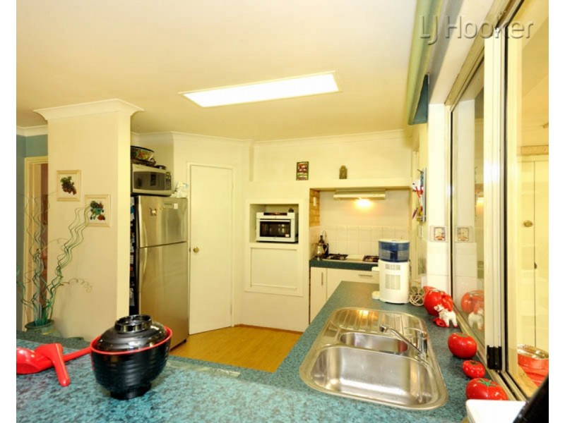 23 The Avenue, Warnbro WA 6169