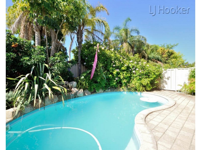 23 The Avenue, Warnbro WA 6169