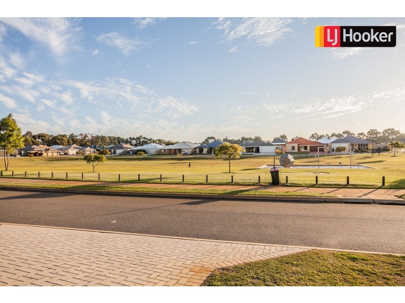 12 Jims Crescent, Secret Harbour WA 6173