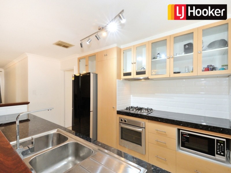 132 San Sebastian Boulevard, Port Kennedy WA 6172