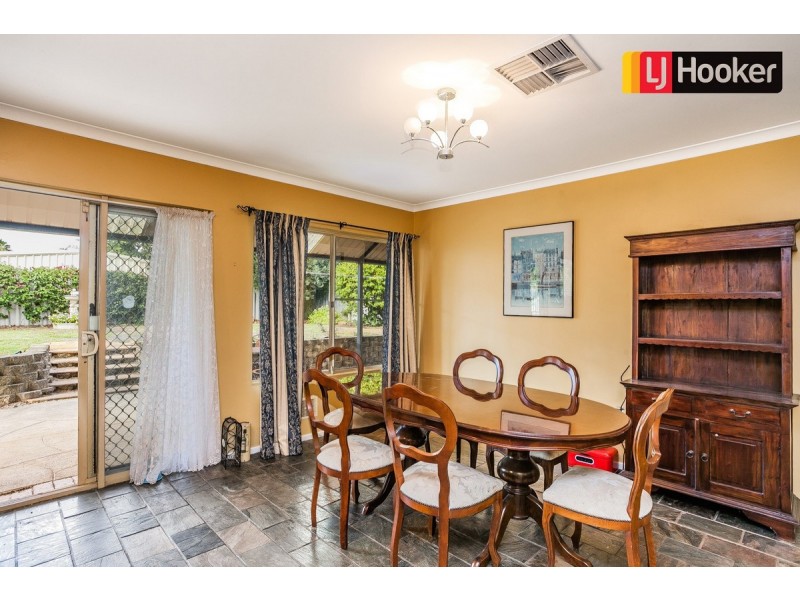 8 Doncaster Gardens, Port Kennedy WA 6172