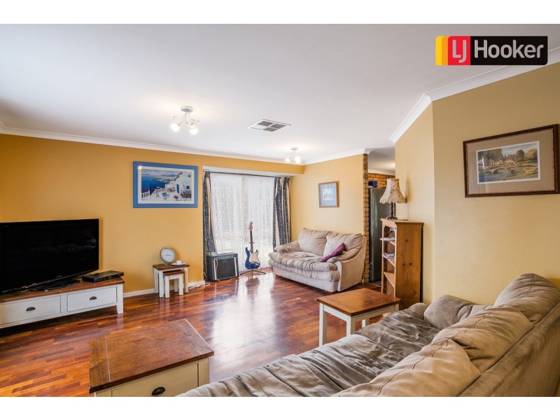 8 Doncaster Gardens, Port Kennedy WA 6172