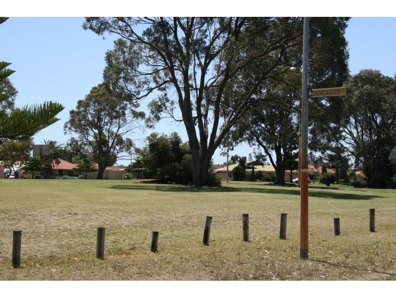 8 Doncaster Gardens, Port Kennedy WA 6172