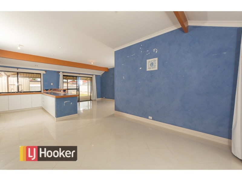 2 Strasbourg Ramble, Port Kennedy WA 6172