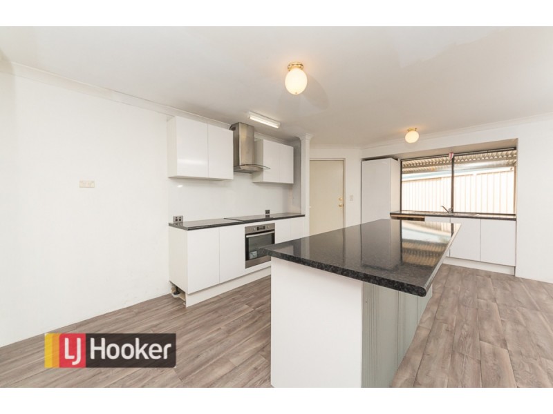 32 Manly Crescent, Warnbro WA 6169