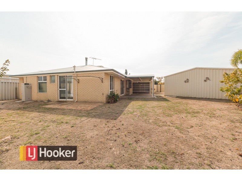 32 Manly Crescent, Warnbro WA 6169