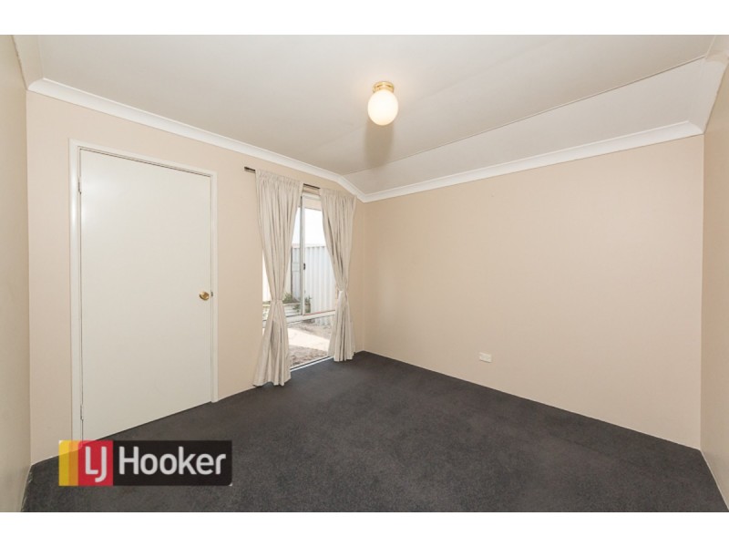 32 Manly Crescent, Warnbro WA 6169