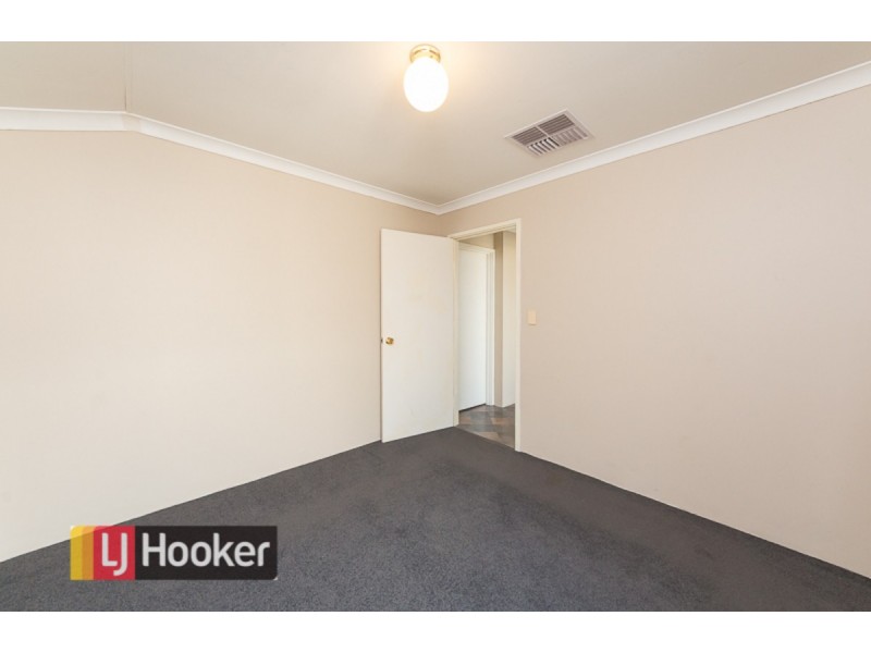 32 Manly Crescent, Warnbro WA 6169