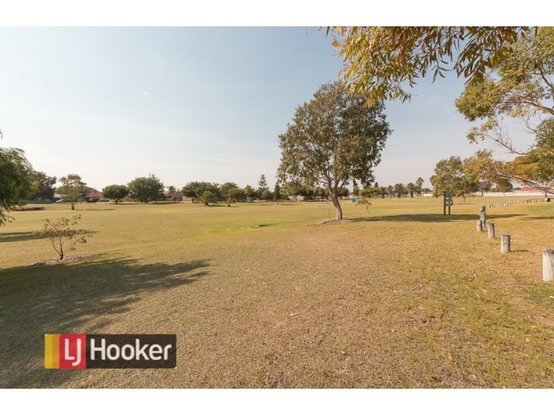 32 Manly Crescent, Warnbro WA 6169