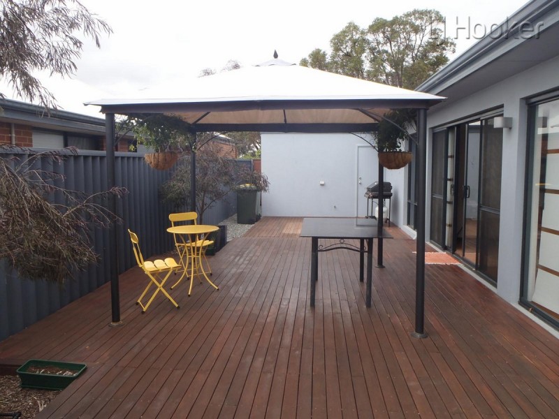 16 Corymbia Green, Baldivis WA 6171