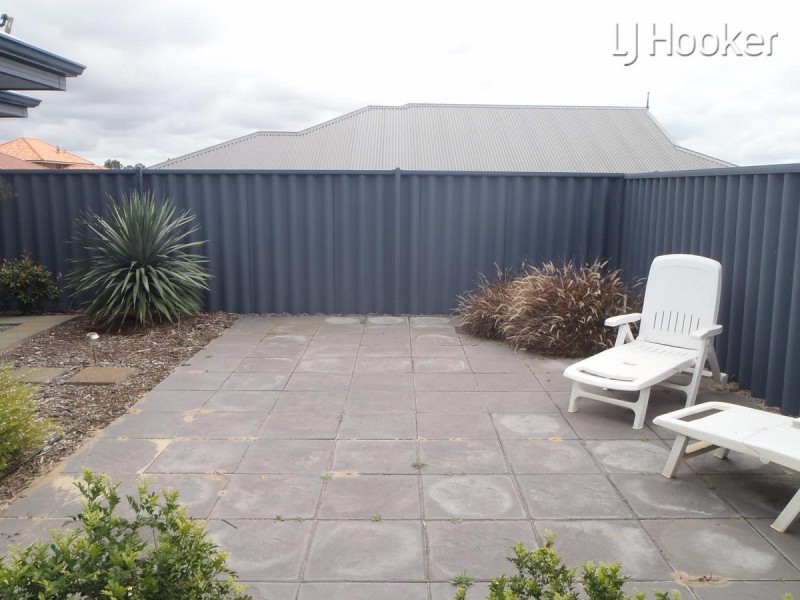 16 Corymbia Green, Baldivis WA 6171