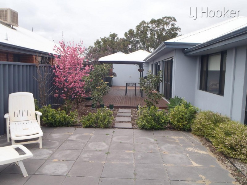 16 Corymbia Green, Baldivis WA 6171
