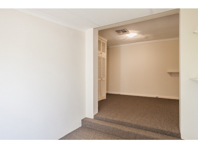 7 Pictor Court, Rockingham WA 6168