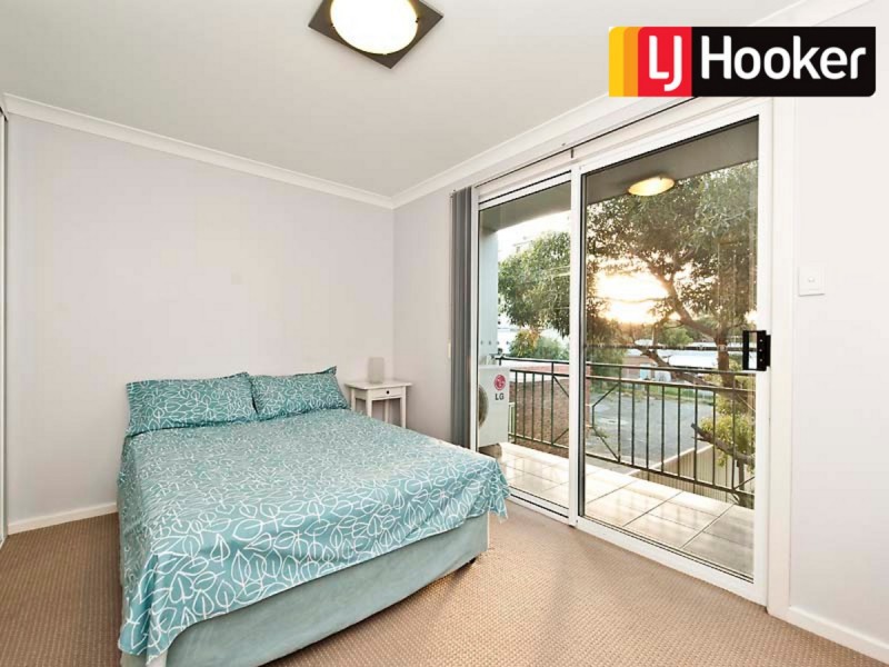 1/52 Kent Street, Rockingham WA 6168