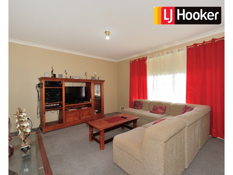 12 Yarra Close, Cooloongup WA 6168