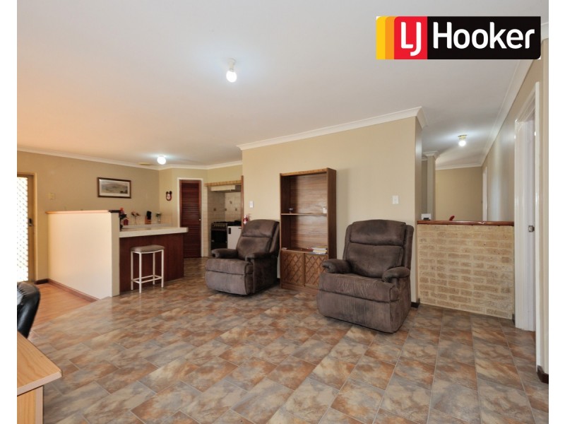 12 Yarra Close, Cooloongup WA 6168