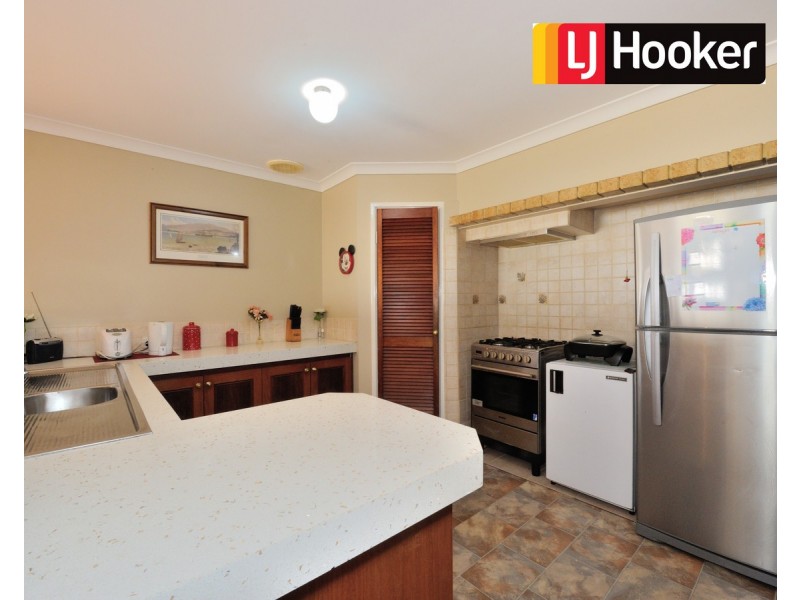12 Yarra Close, Cooloongup WA 6168