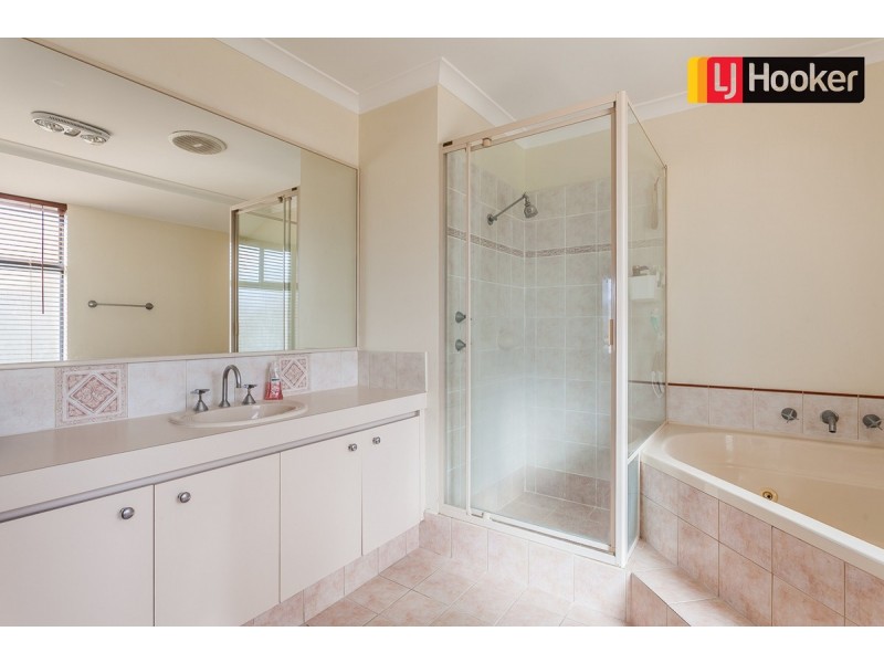 4 Porto Novo Mews, Secret Harbour WA 6173