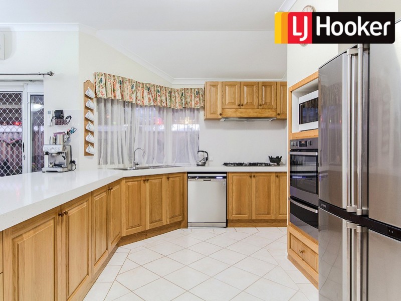 3 Bunker Court, Cooloongup WA 6168