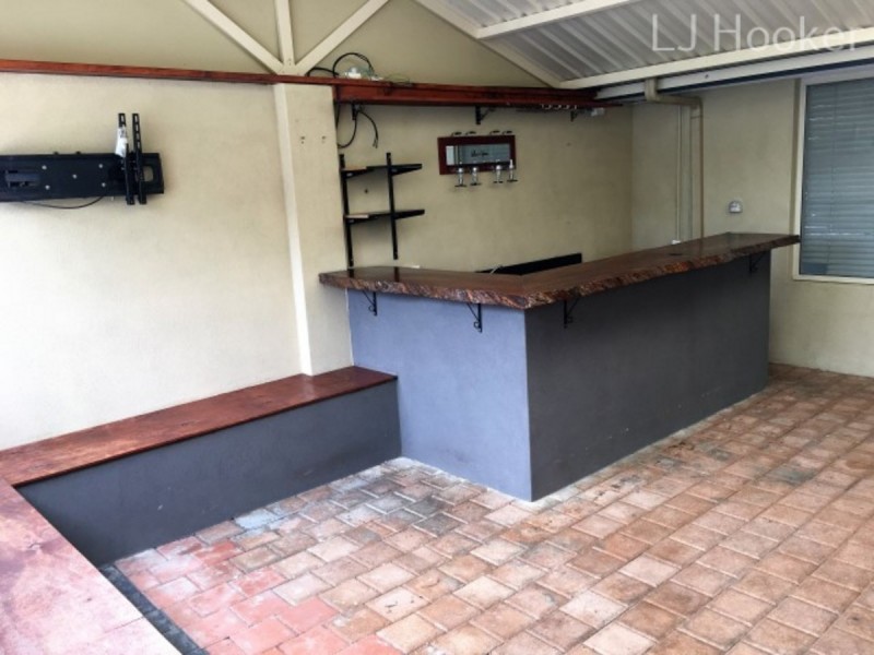 15 Santa Barbara Court, Waikiki WA 6169