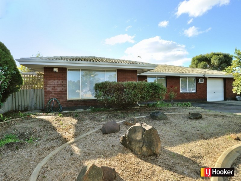 16 Benton Way, Safety Bay WA 6169