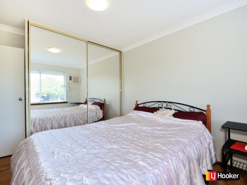 16 Benton Way, Safety Bay WA 6169