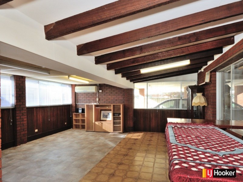 16 Benton Way, Safety Bay WA 6169