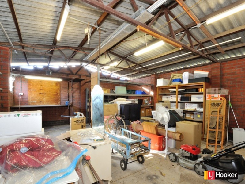 16 Benton Way, Safety Bay WA 6169