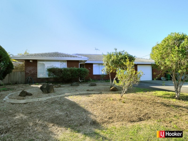 16 Benton Way, Safety Bay WA 6169