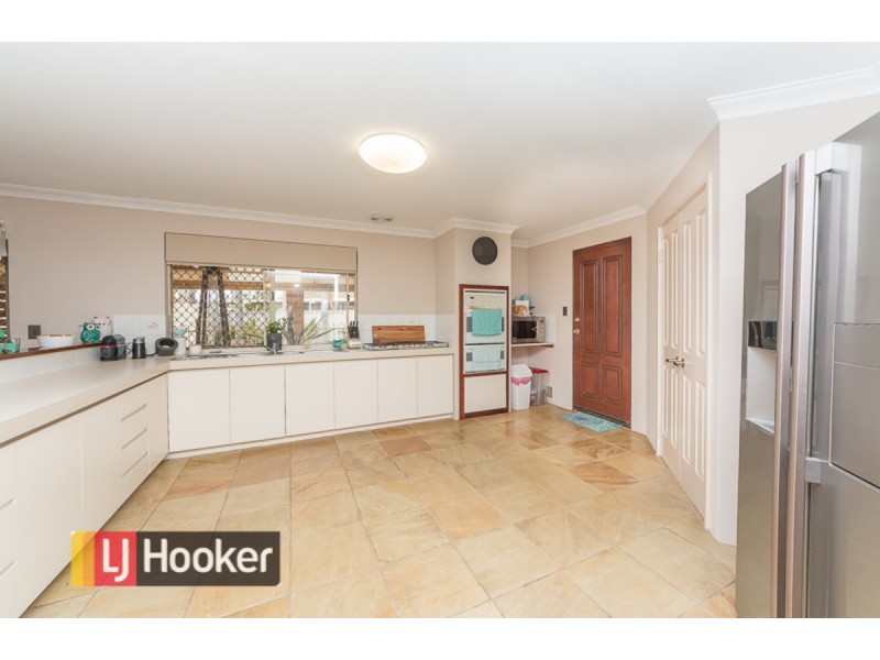 7 Oregon Place, Cooloongup WA 6168