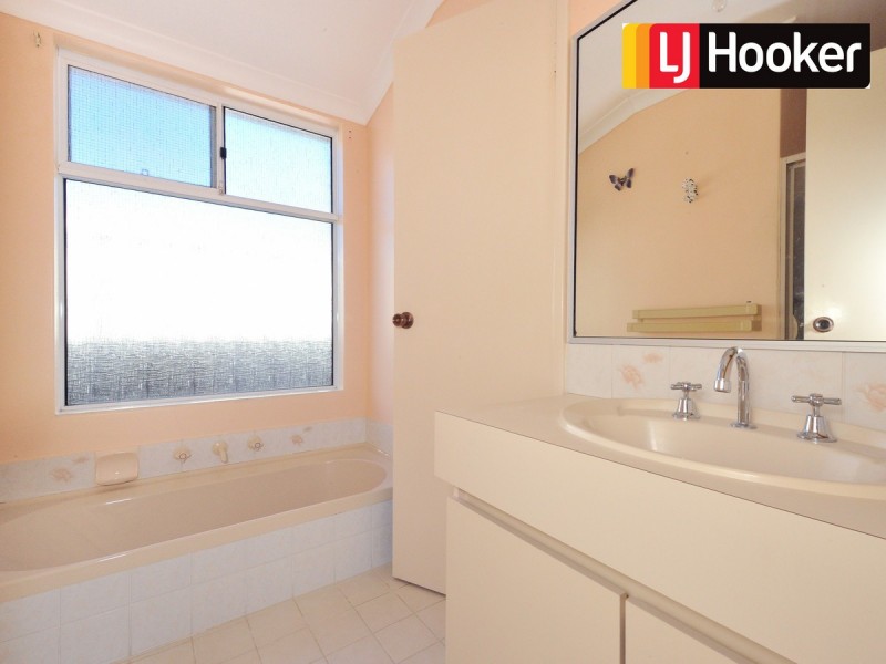 28 Colville Street, Waikiki WA 6169