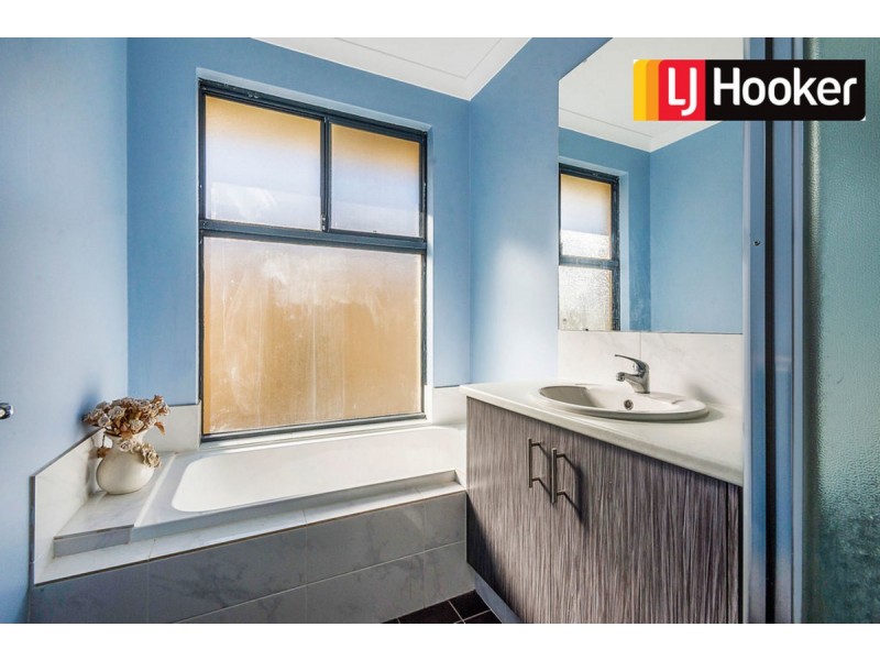 25 Camrose Parkway, Baldivis WA 6171