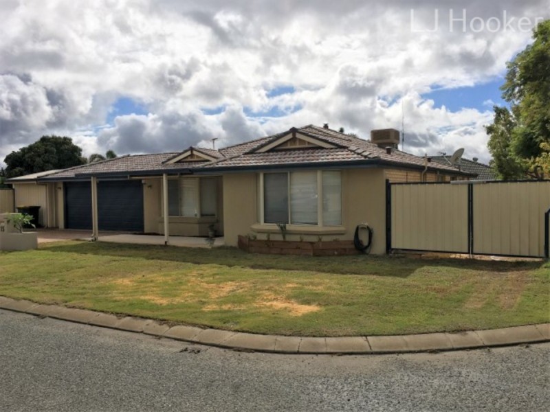 15 Santa Barbara Court, Waikiki WA 6169