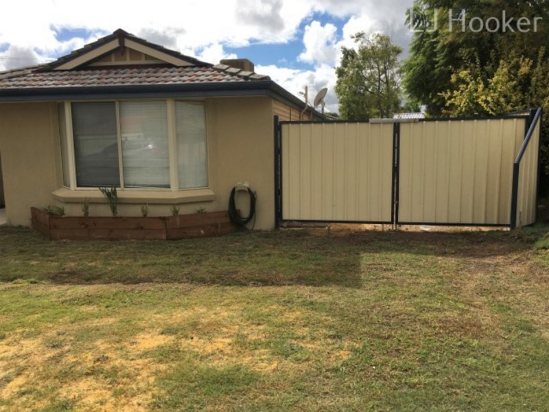 15 Santa Barbara Court, Waikiki WA 6169