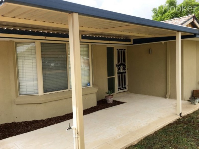 15 Santa Barbara Court, Waikiki WA 6169