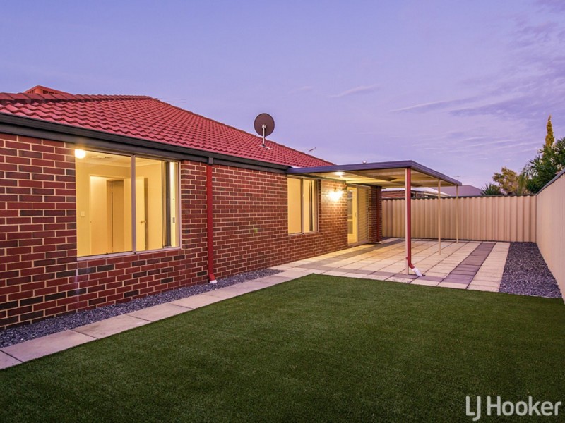 24 Bopeechee Way, Port Kennedy WA 6172