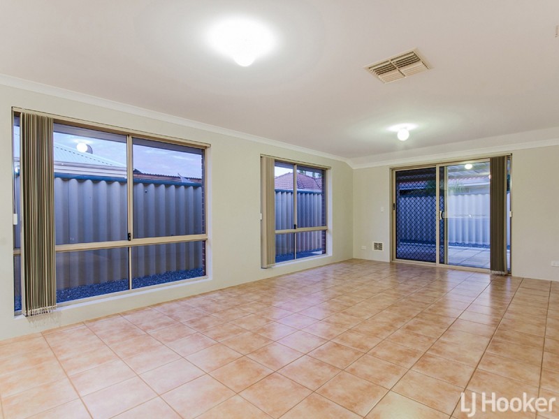 24 Bopeechee Way, Port Kennedy WA 6172