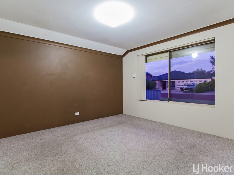24 Bopeechee Way, Port Kennedy WA 6172