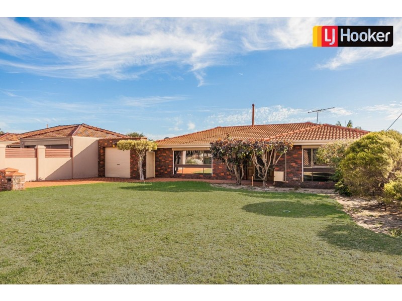 11 Dolphin Road, Safety Bay WA 6169