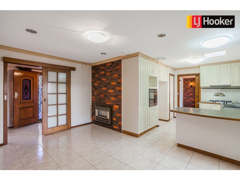 11 Dolphin Road, Safety Bay WA 6169