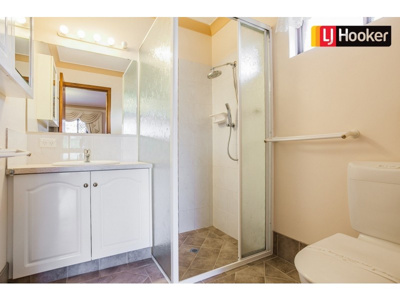 11 Dolphin Road, Safety Bay WA 6169